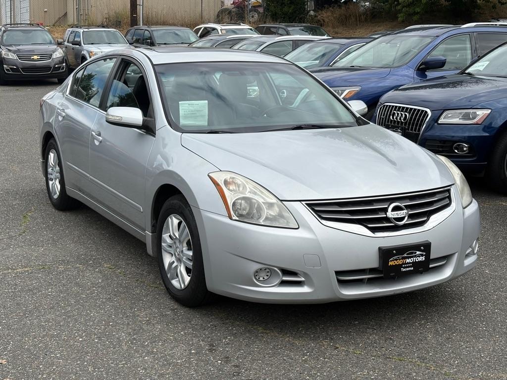 Nissan Altima  2012