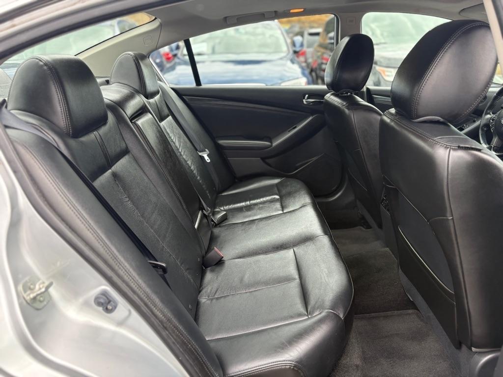 Nissan Altima  2012