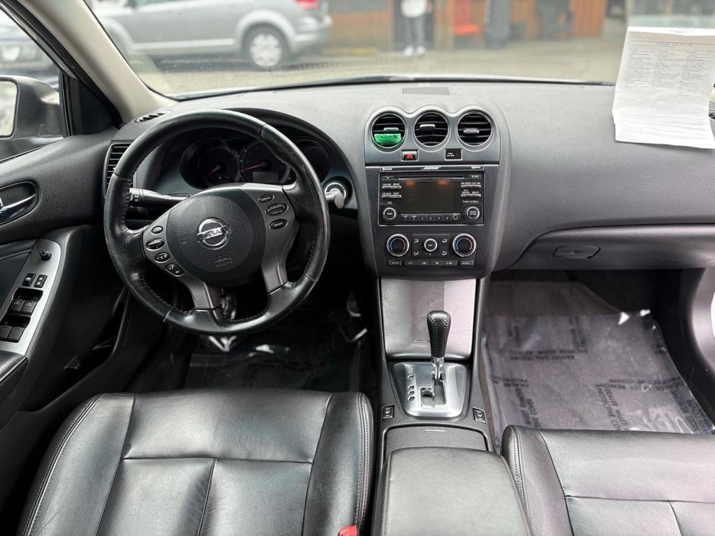 Nissan Altima  2012