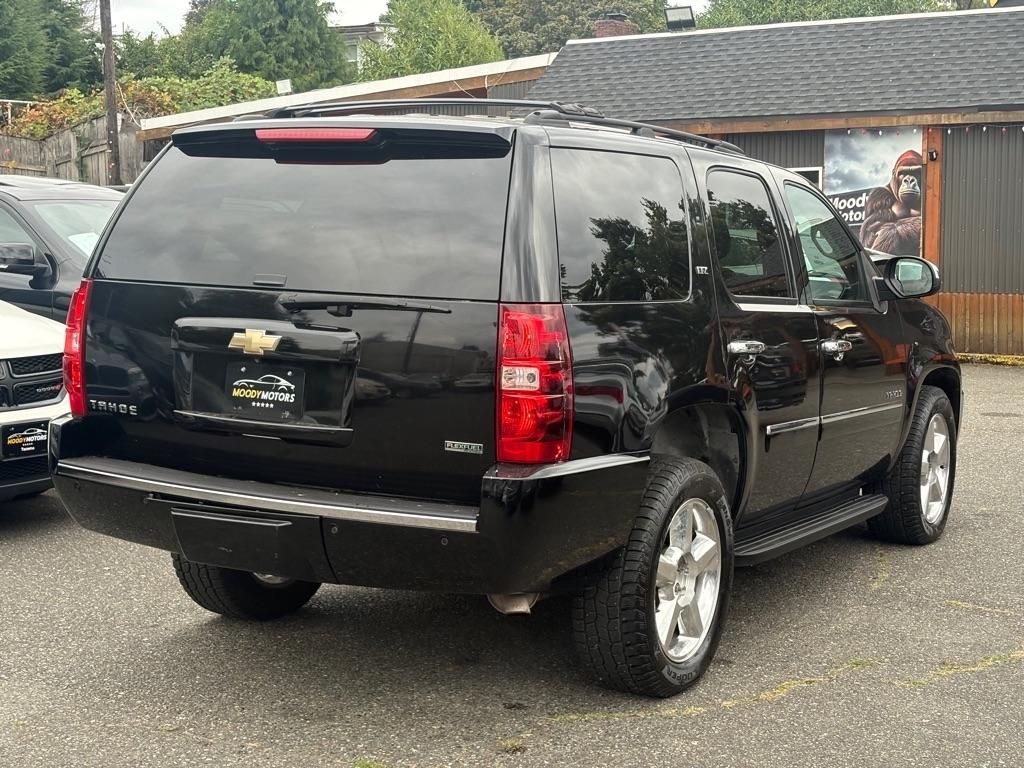 Chevrolet Tahoe  2011