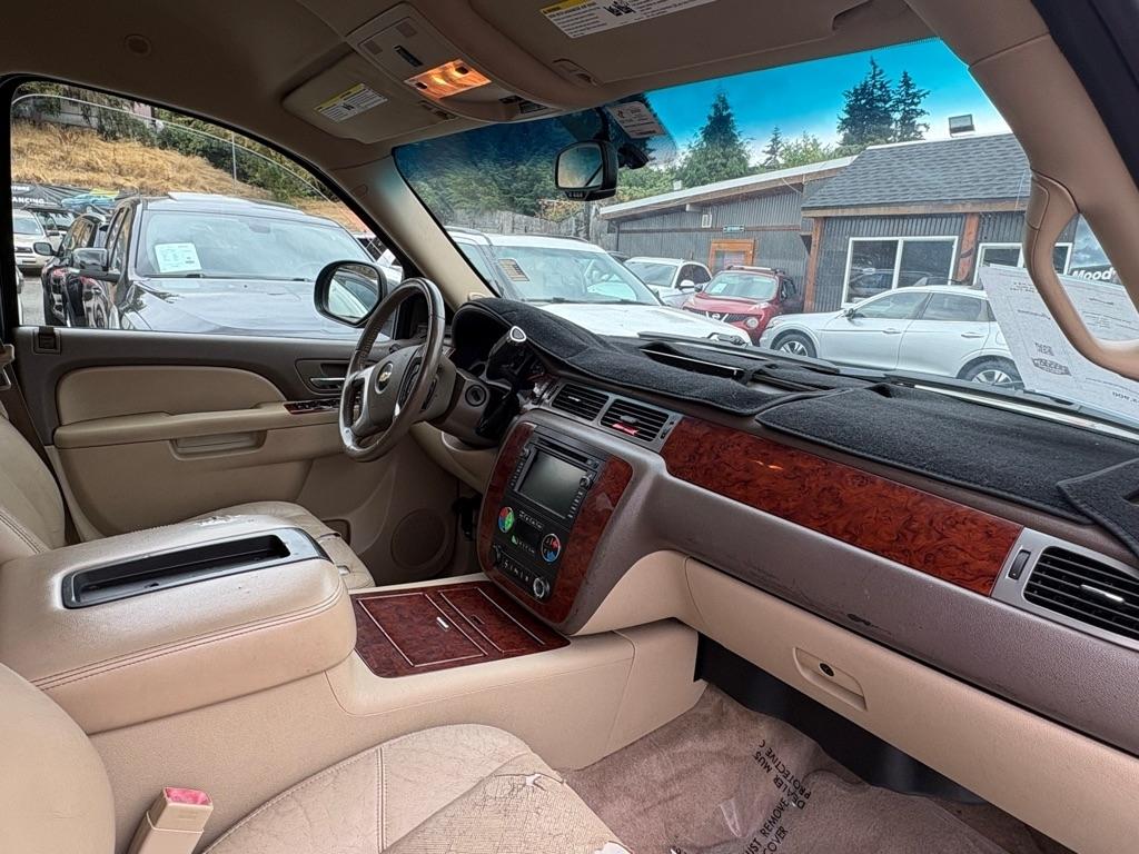 Chevrolet Tahoe  2011