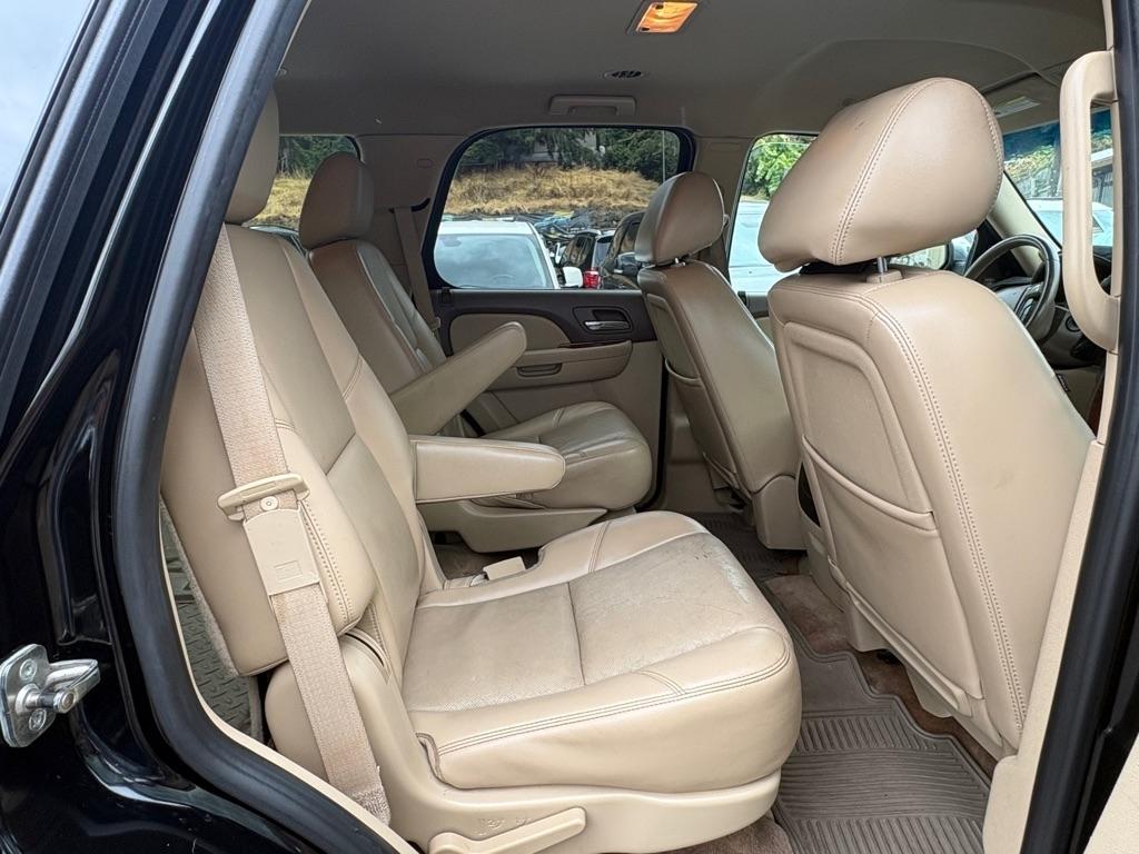 Chevrolet Tahoe  2011