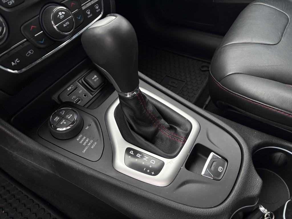 Jeep Cherokee  2015