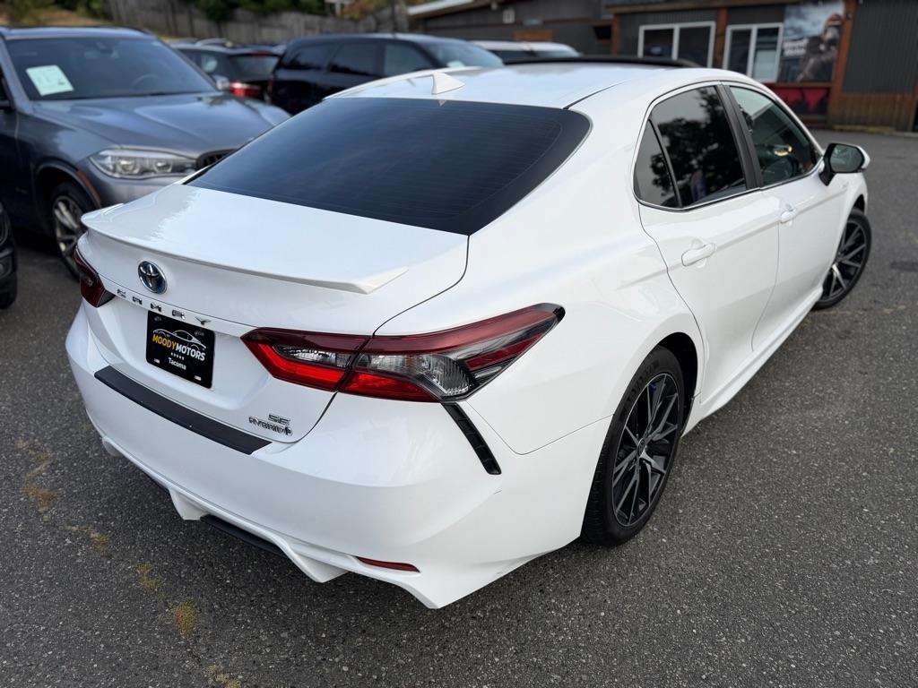 Toyota Camry Hybrid  2021