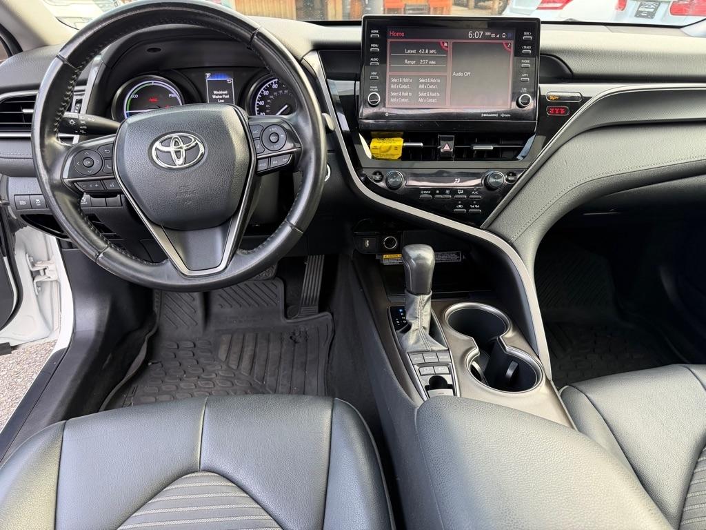 Toyota Camry Hybrid  2021