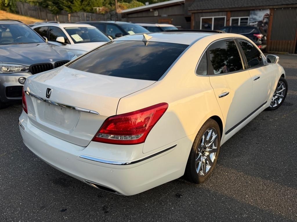 Hyundai Equus  2012
