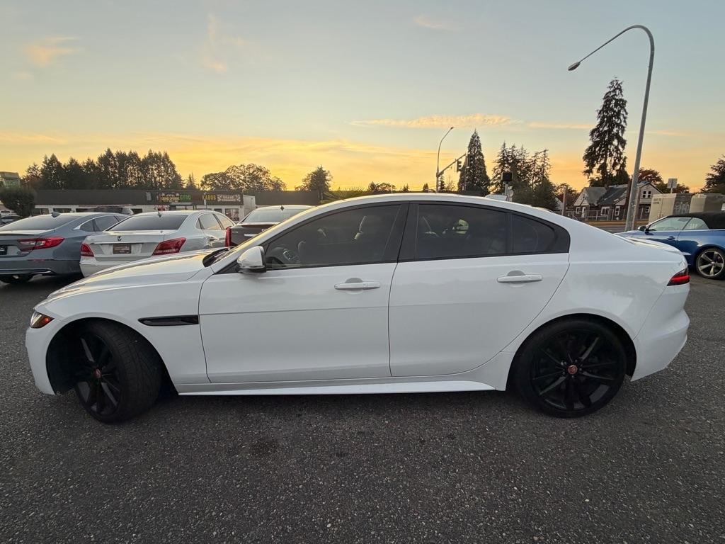 Jaguar XE  2020