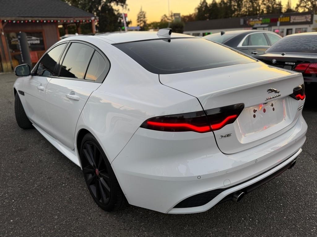 Jaguar XE  2020