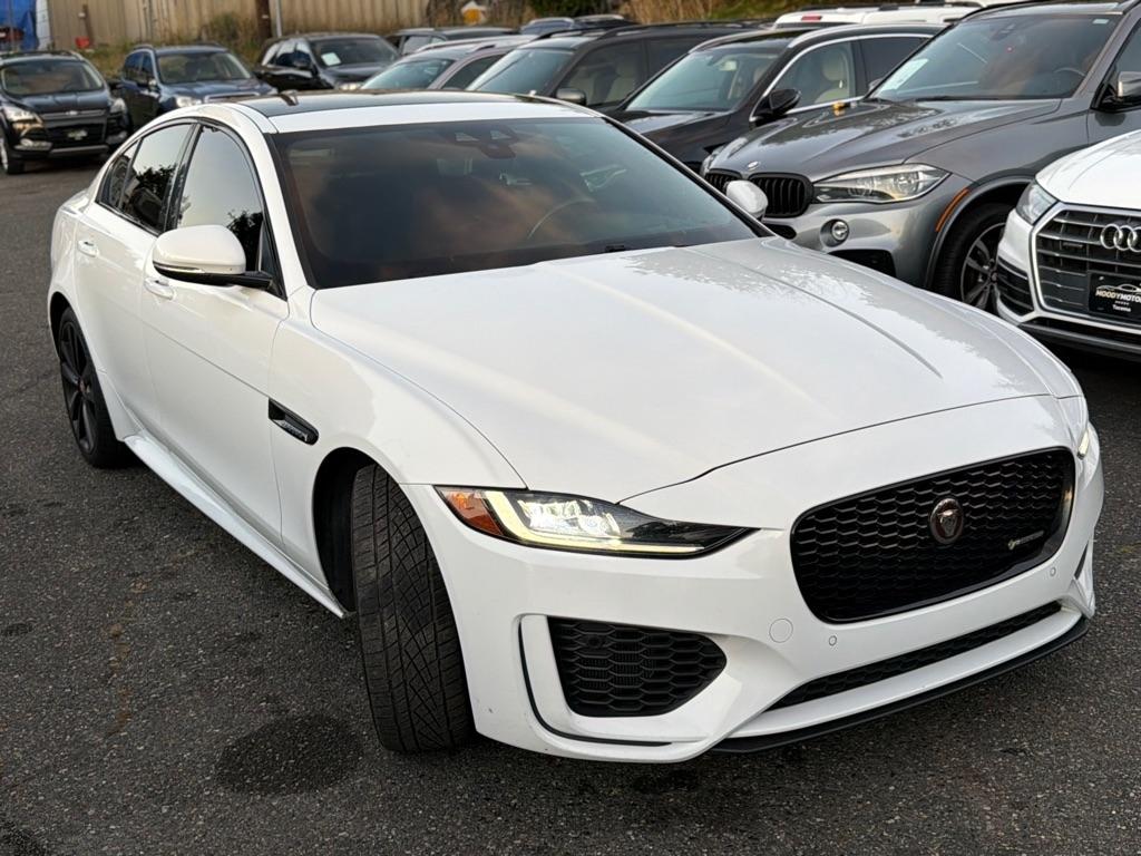 Jaguar XE  2020