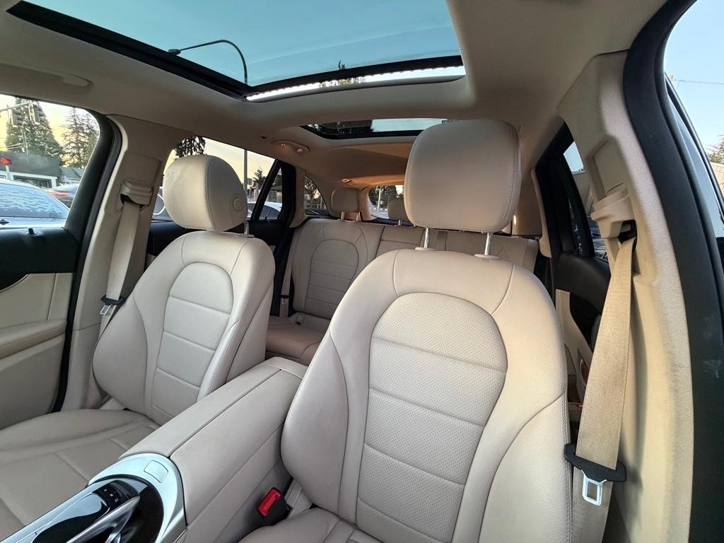 Mercedes-Benz GLC-Class  2017