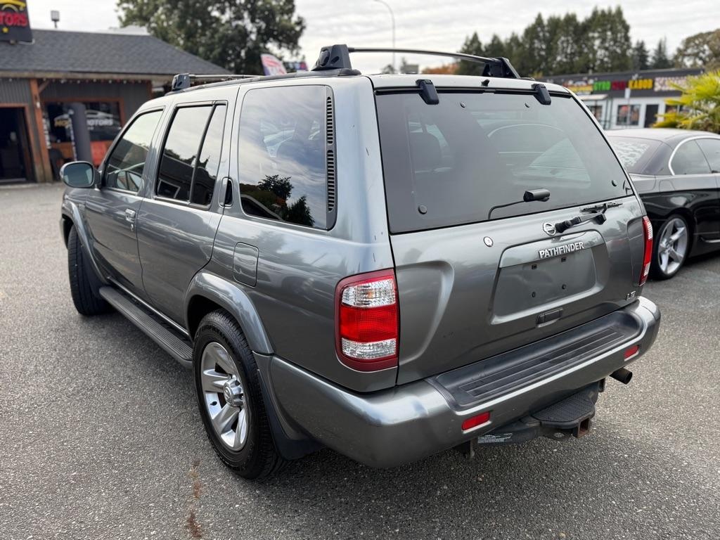 Nissan Pathfinder  2004