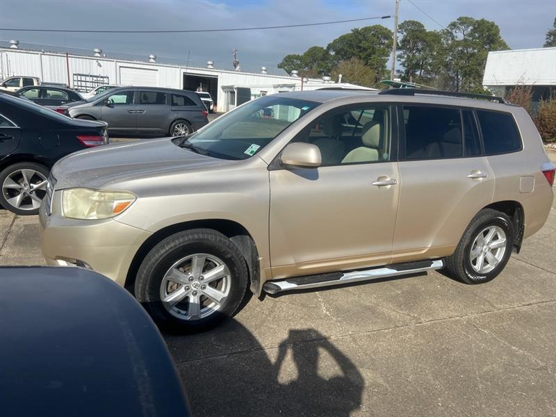 Toyota Highlander Base 2WD 2008