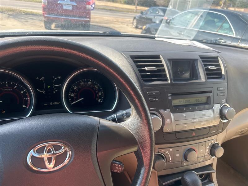 Toyota Highlander Base 2WD 2008