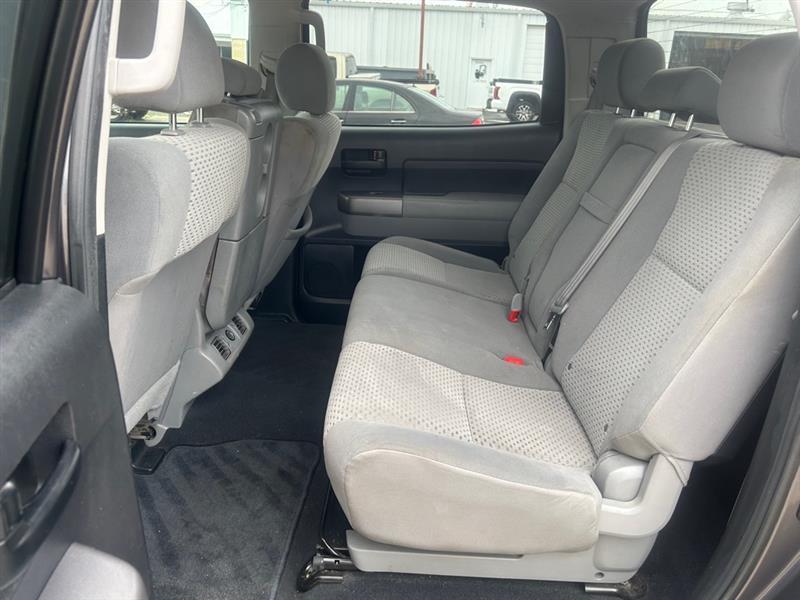 Toyota Tundra Tundra-Grade CrewMax 4.6L 2WD 2013