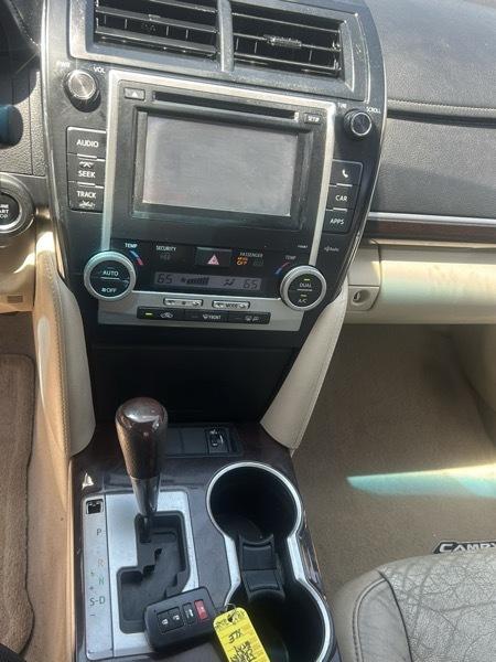 Toyota Camry 2014.5 4dr Sdn I4 Auto XLE (Natl) 2012