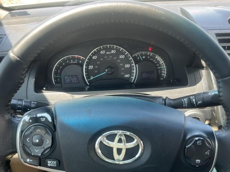 Toyota Camry 2014.5 4dr Sdn I4 Auto XLE (Natl) 2012