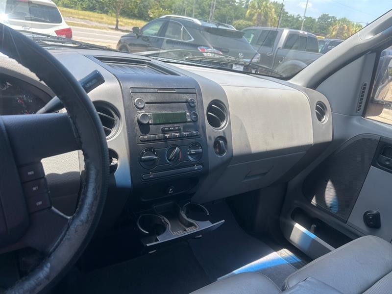Ford F-150 XLT Long Bed 2WD 2006