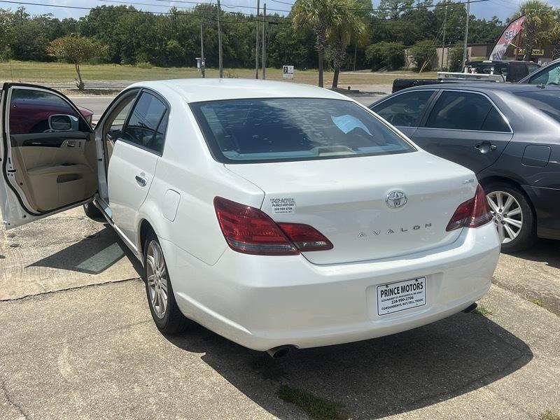 Toyota Avalon XLS 2008