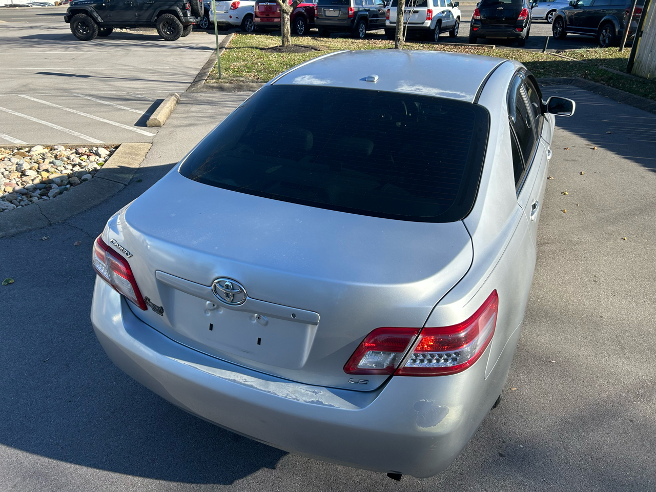 Toyota Camry Base 6-Spd AT 2011