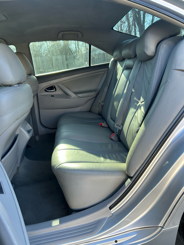 Toyota Camry Base 6-Spd AT 2011