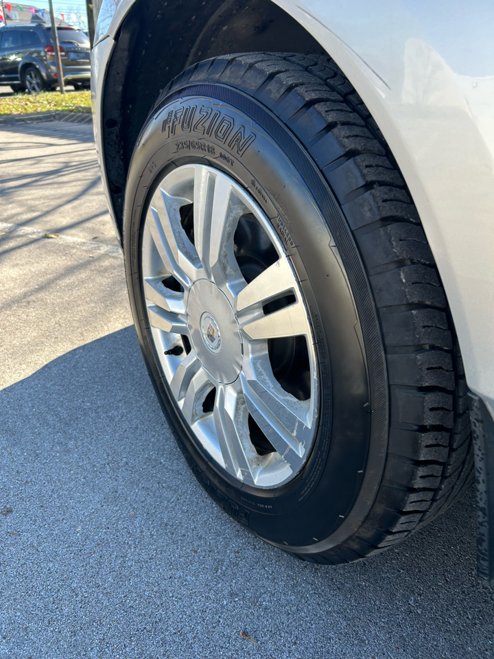 Cadillac SRX Luxury 2012