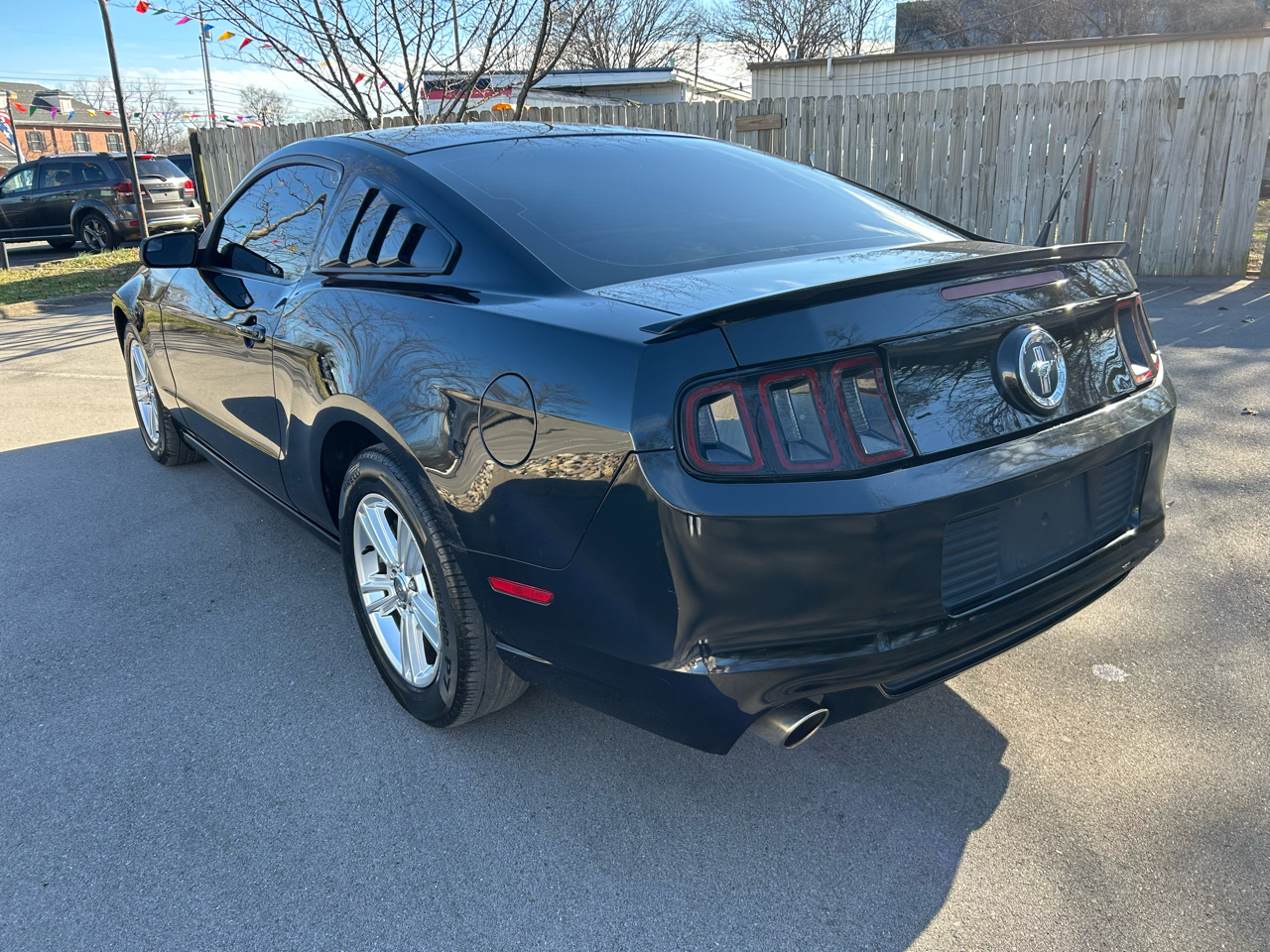 Ford Mustang V6 Coupe 2013