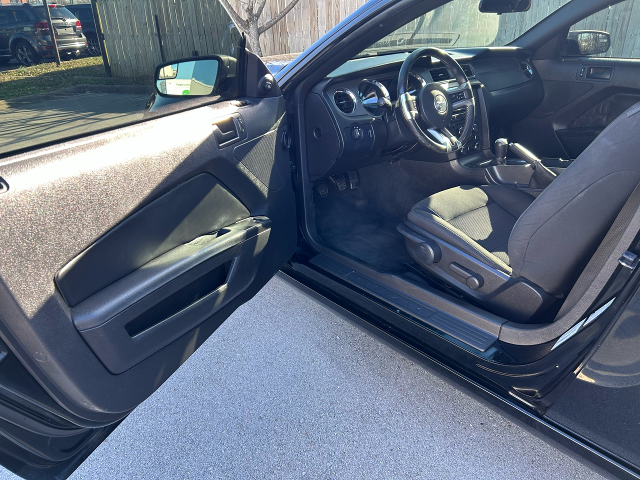 Ford Mustang V6 Coupe 2013