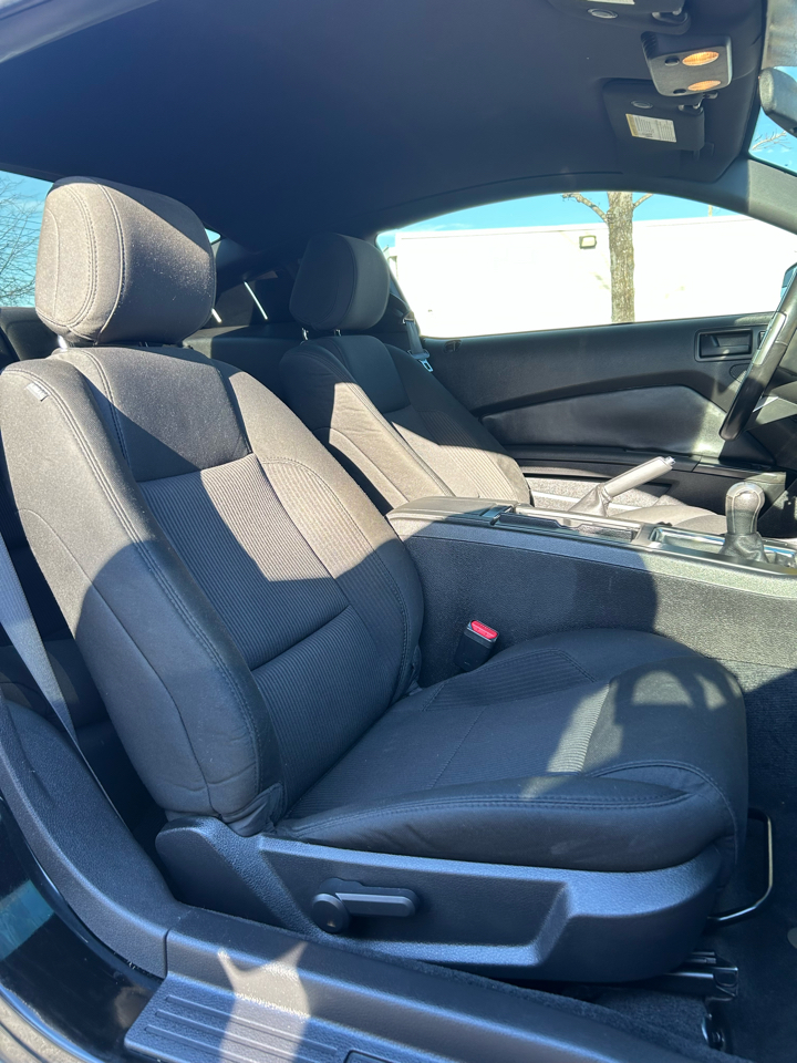 Ford Mustang V6 Coupe 2013