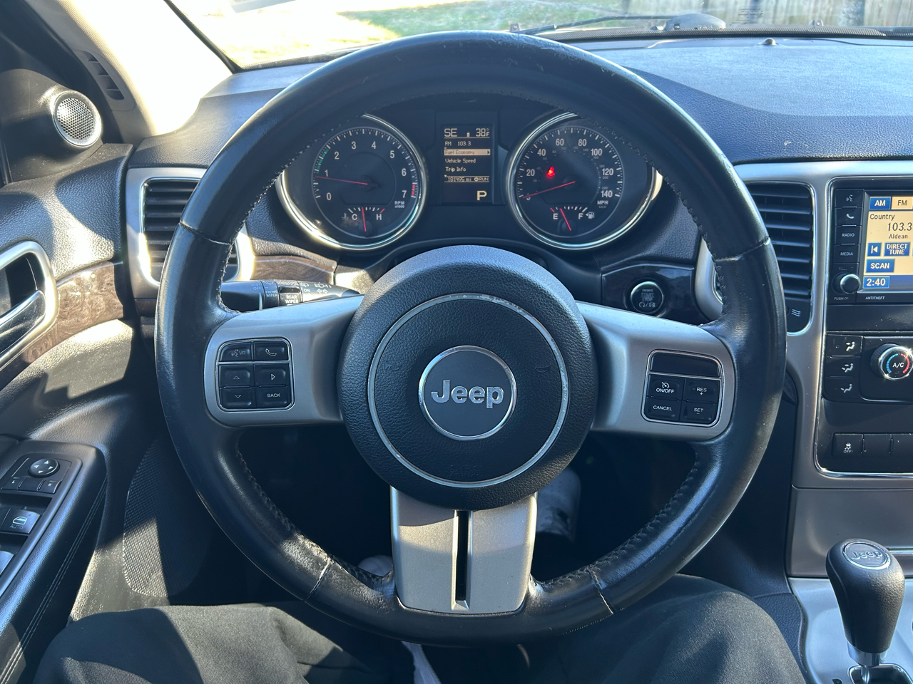 Jeep Grand Cherokee Laredo 2WD 2012