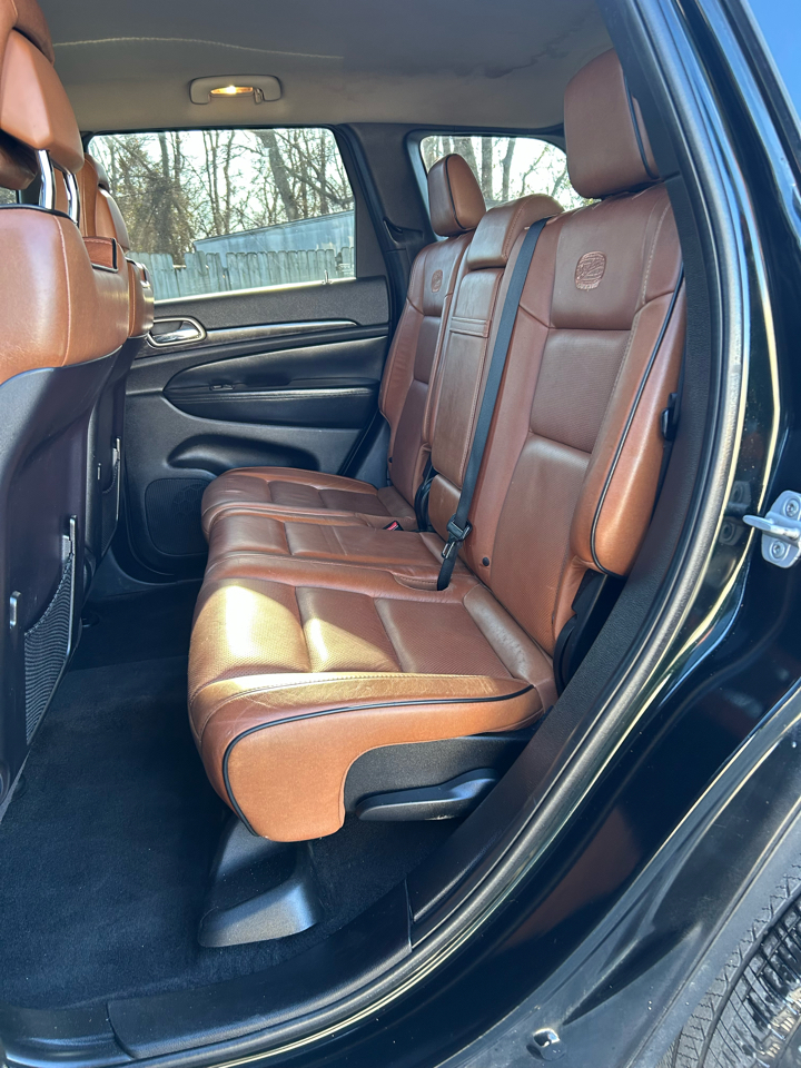 Jeep Grand Cherokee Laredo 2WD 2012