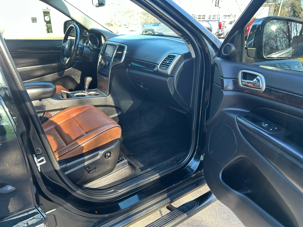 Jeep Grand Cherokee Laredo 2WD 2012