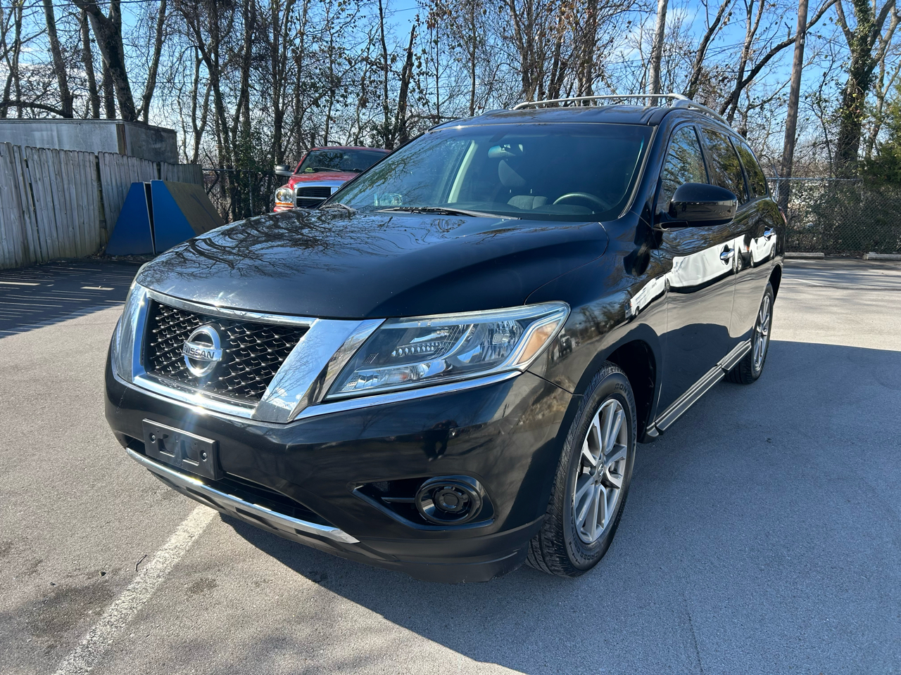 Nissan Pathfinder SV 2WD 2015