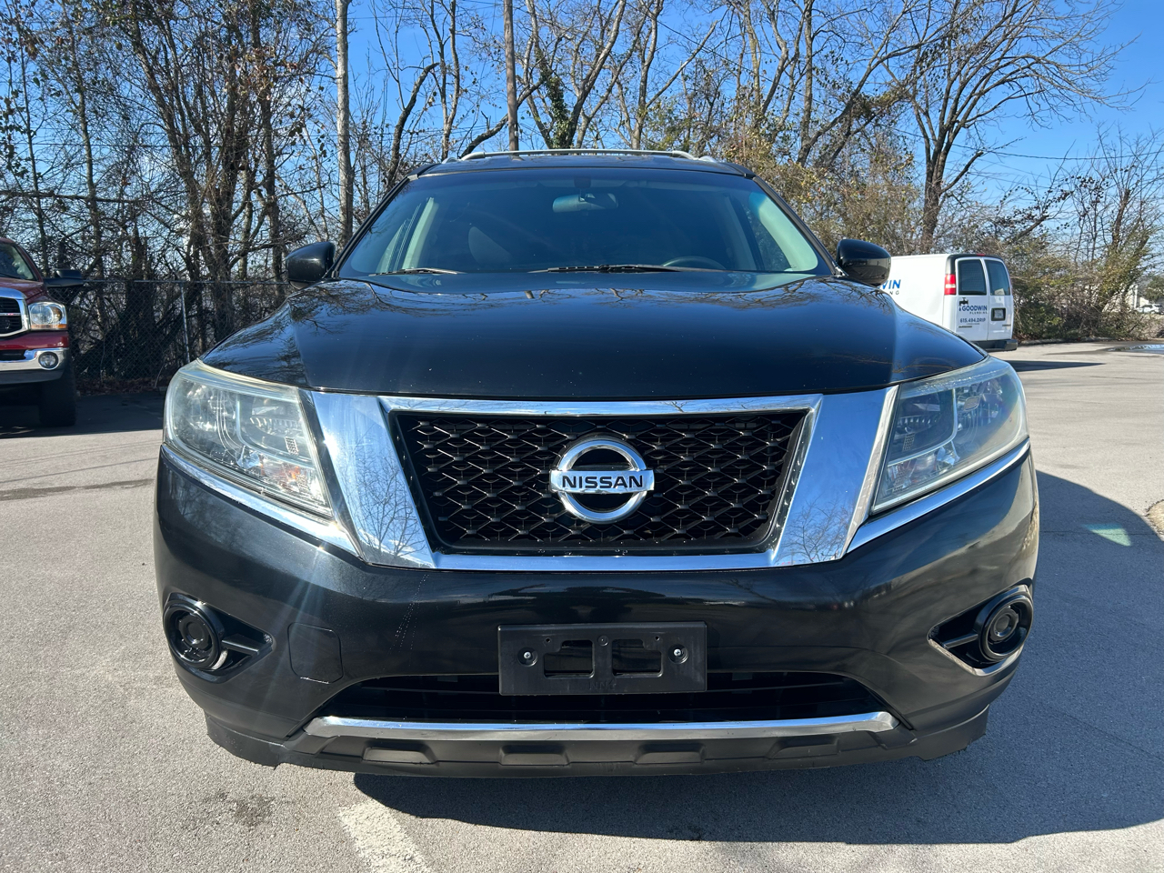 Nissan Pathfinder SV 2WD 2015