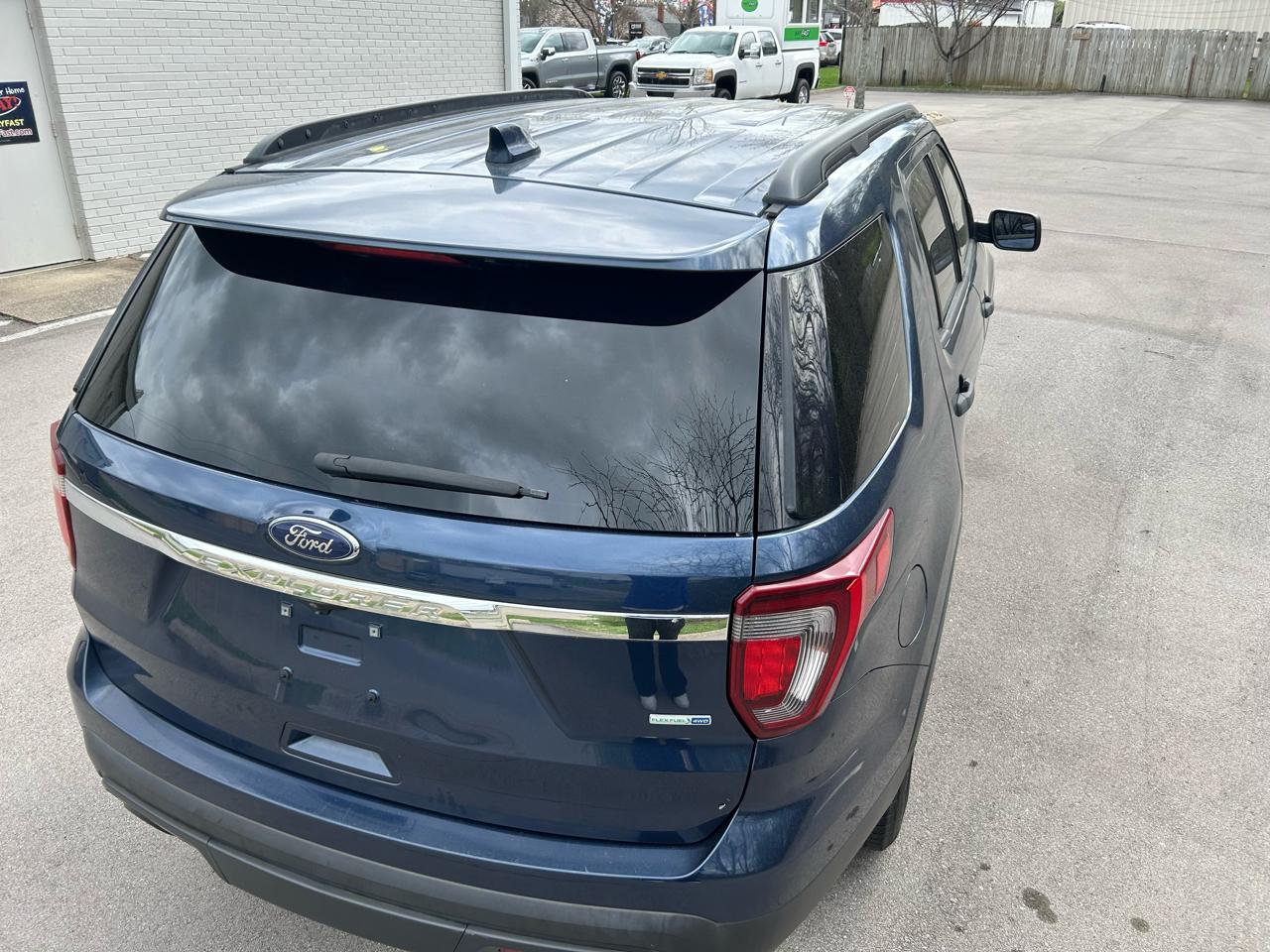 Ford Explorer Base 4WD 2016