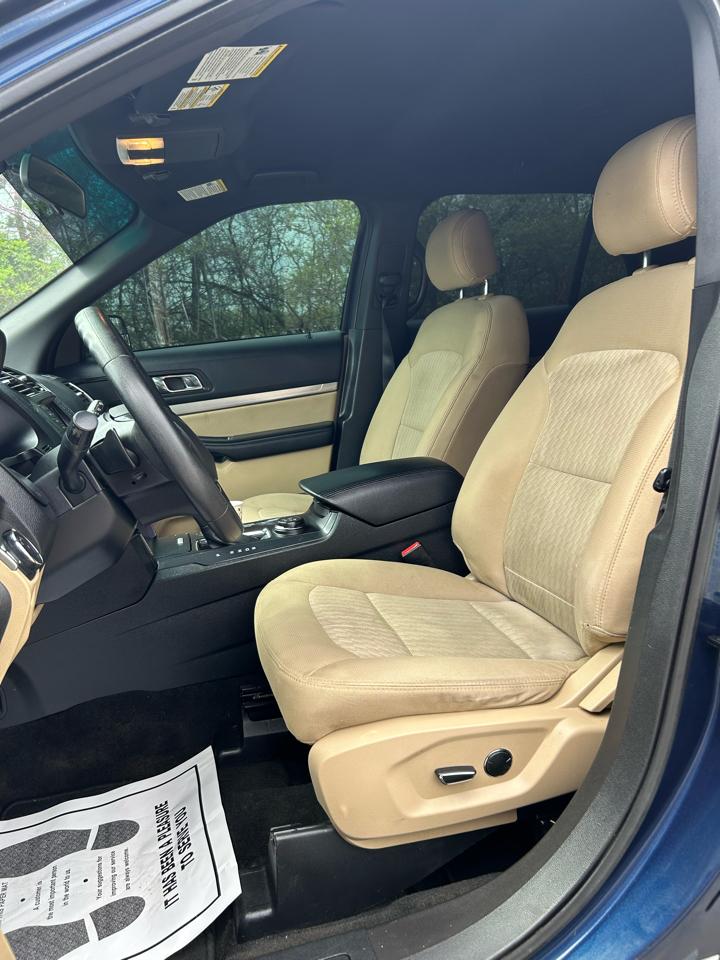 Ford Explorer Base 4WD 2016