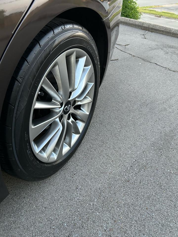 Infiniti Q50 Premium AWD 2014