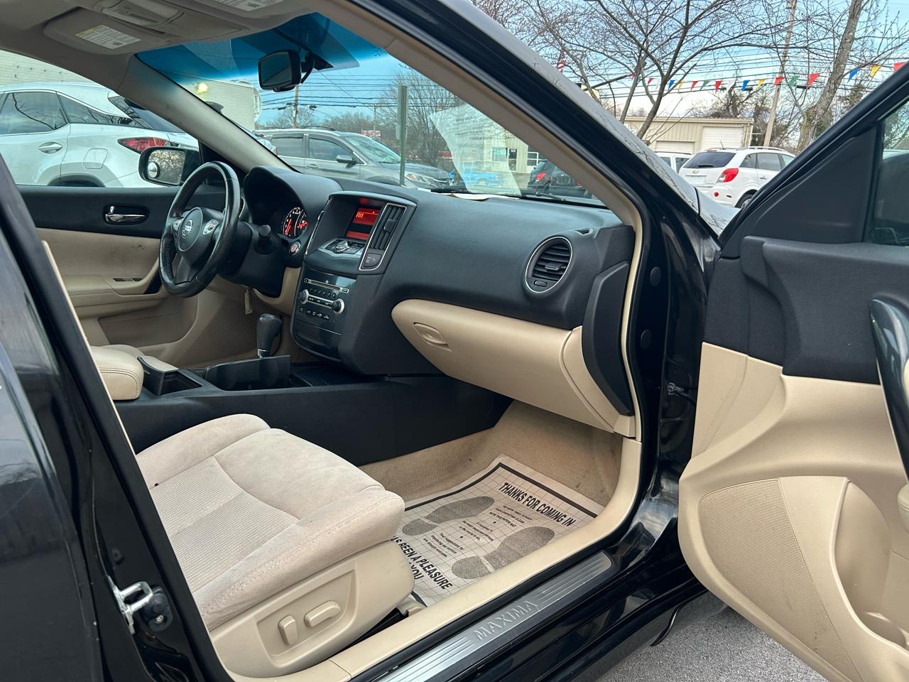 Nissan Maxima SV 2013