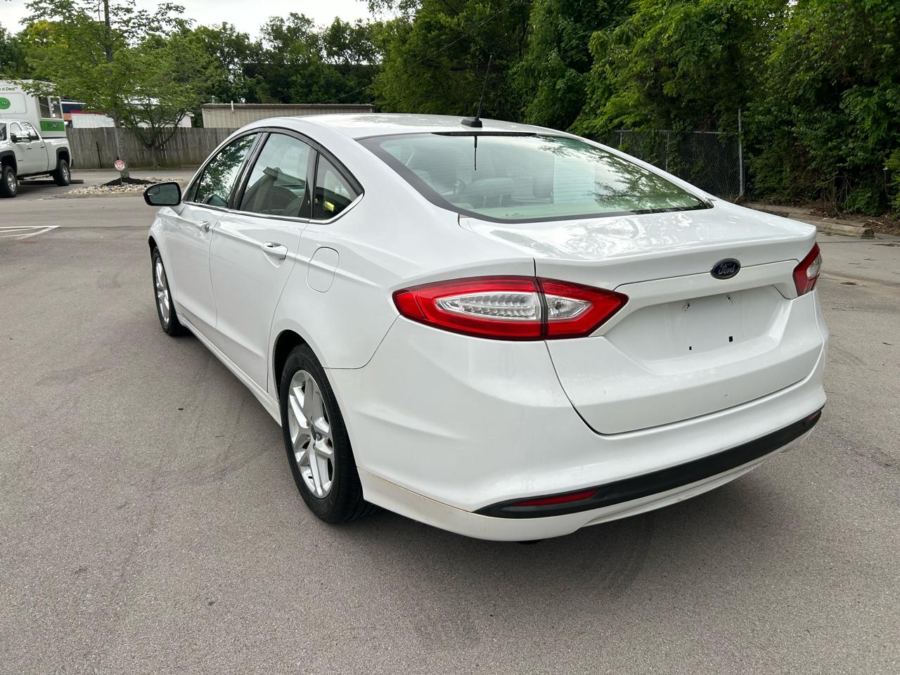 Ford Fusion SE 2014