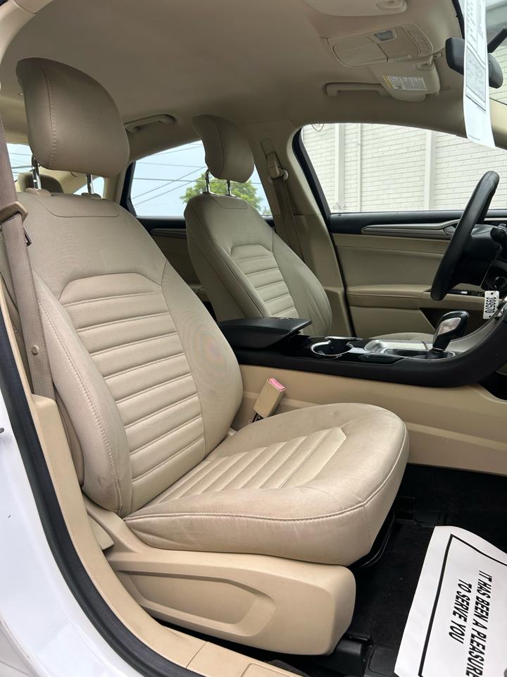 Ford Fusion SE 2014