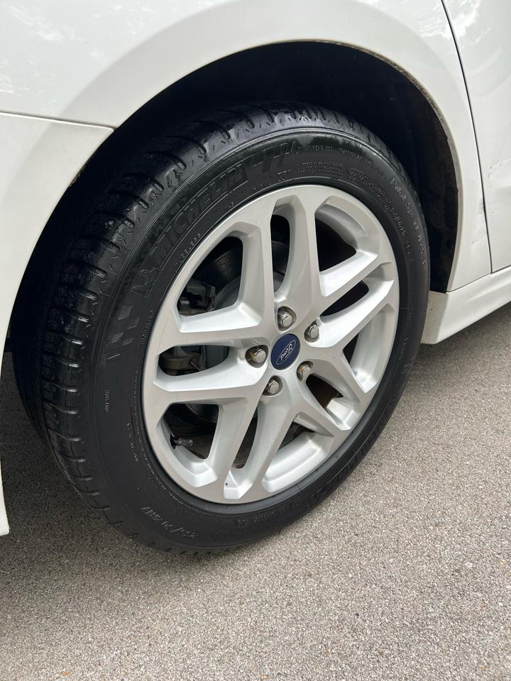 Ford Fusion SE 2014