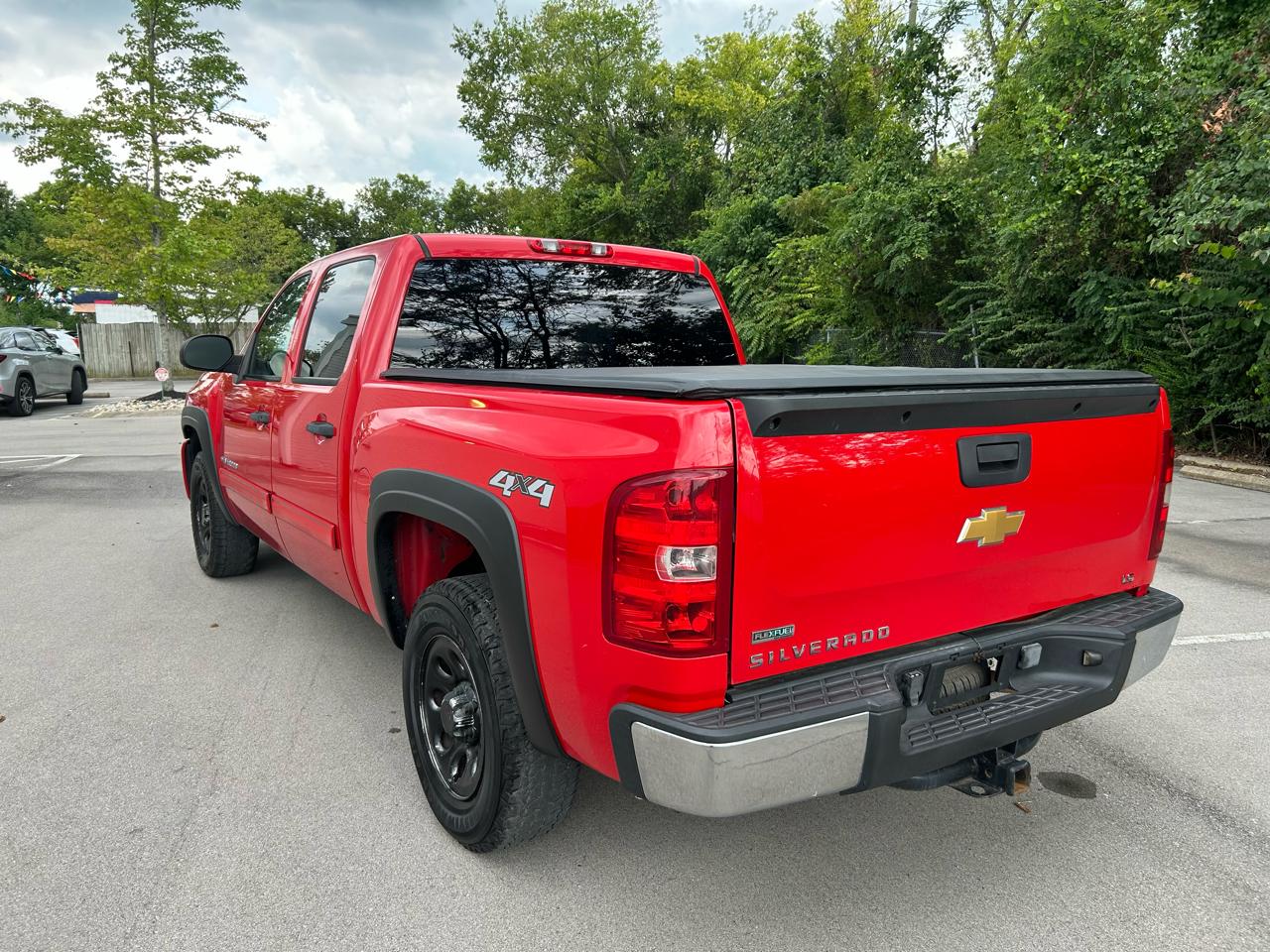 Chevrolet Silverado 1500 LS Crew Cab 4WD 2011