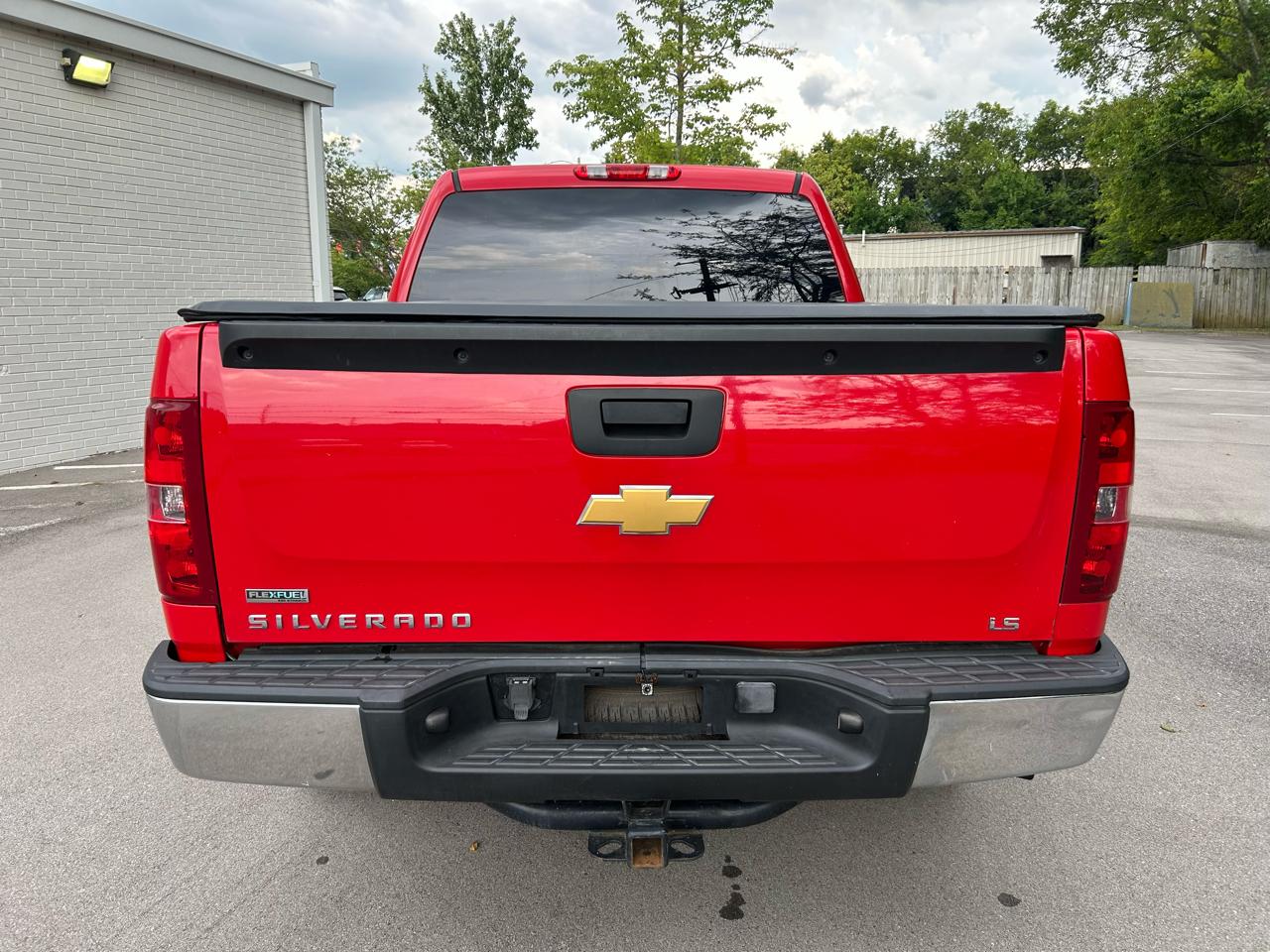 Chevrolet Silverado 1500 LS Crew Cab 4WD 2011