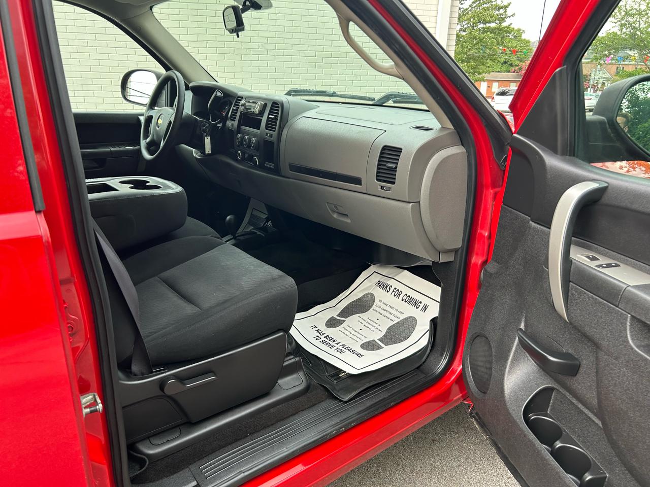 Chevrolet Silverado 1500 LS Crew Cab 4WD 2011