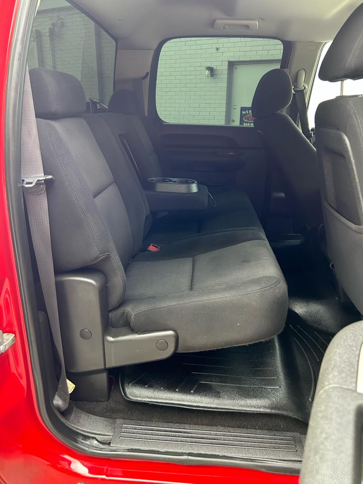 Chevrolet Silverado 1500 LS Crew Cab 4WD 2011