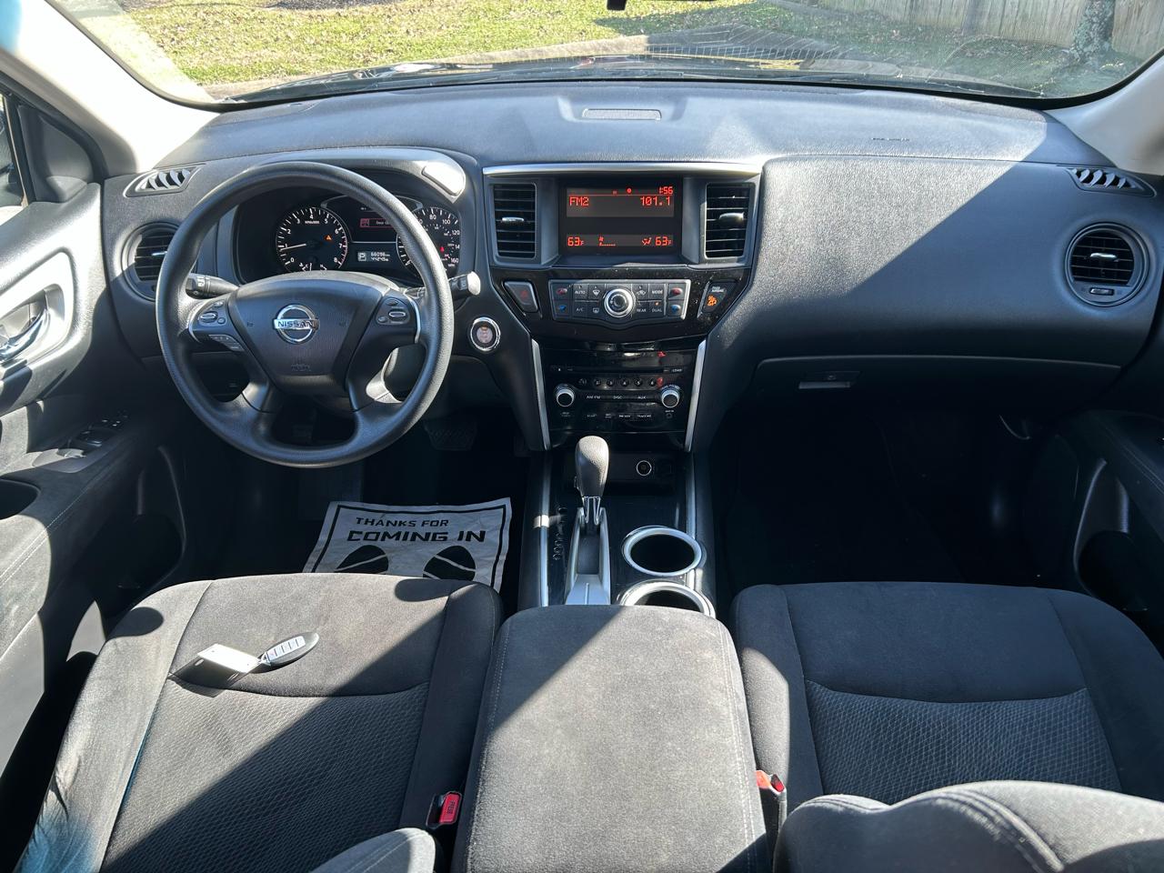 Nissan Pathfinder SV 2WD 2015