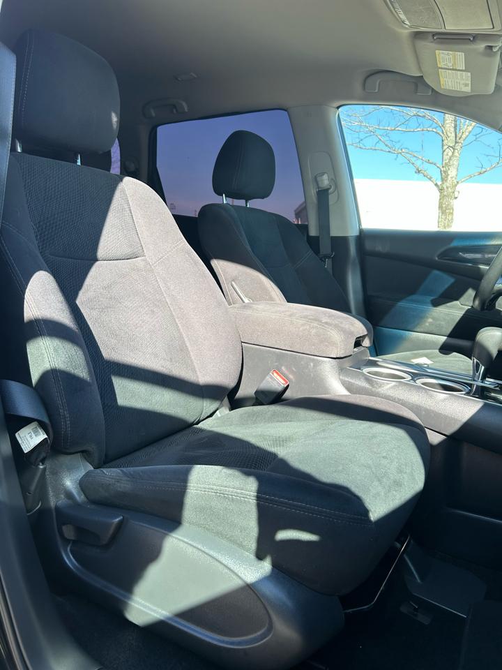Nissan Pathfinder SV 2WD 2015