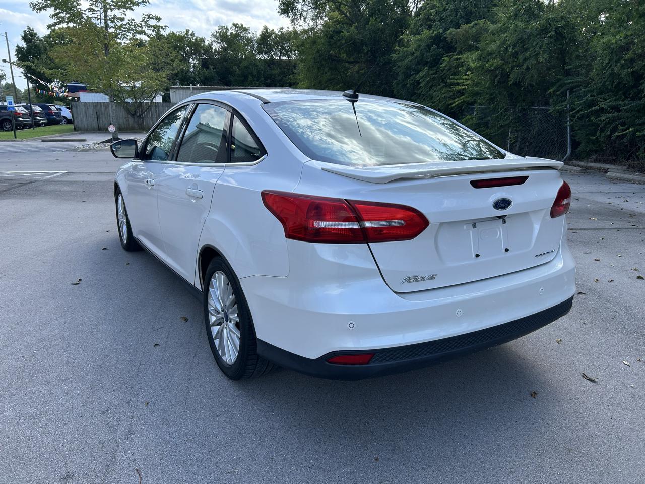 Ford Focus Titanium Sedan 2015
