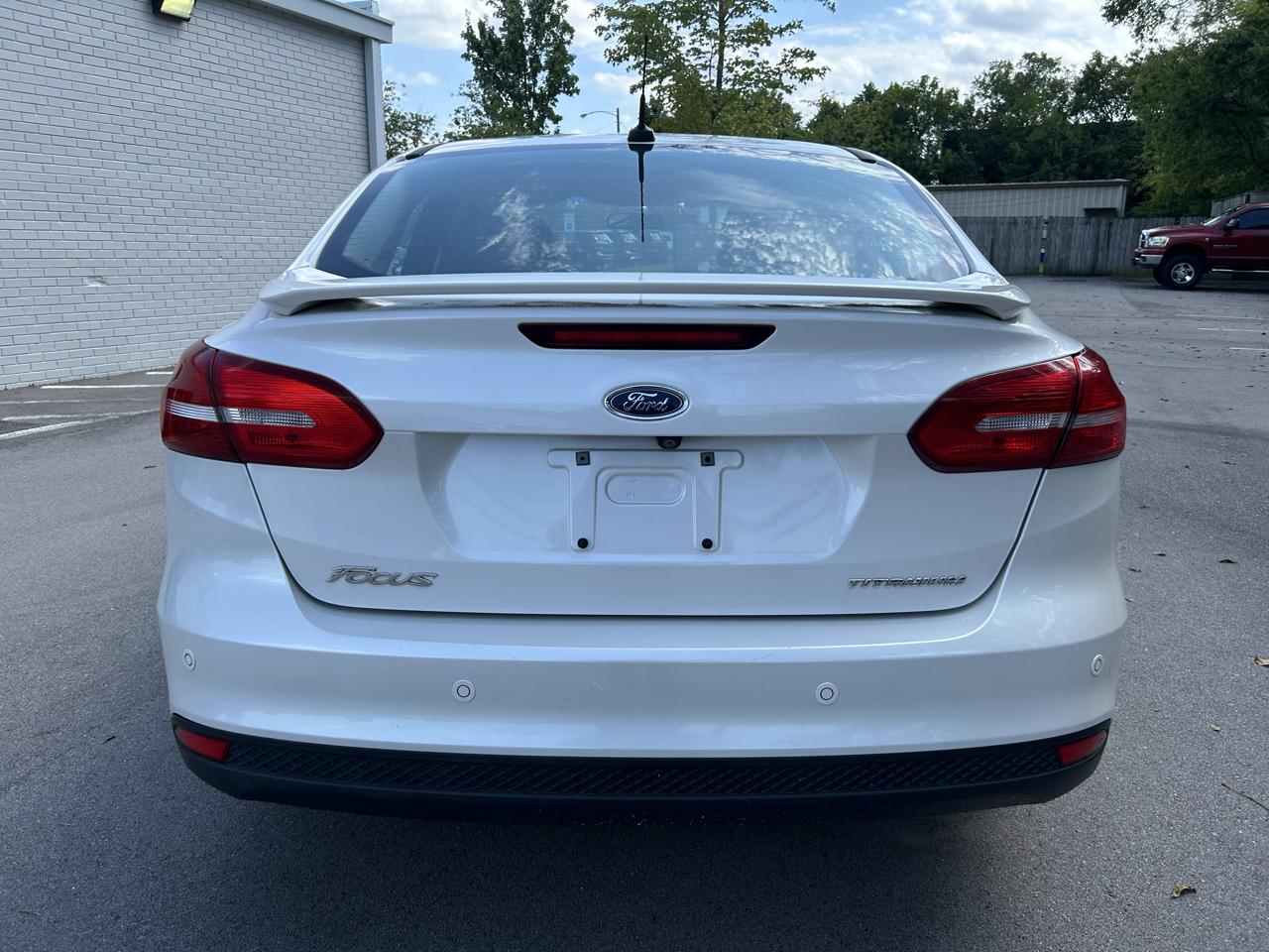 Ford Focus Titanium Sedan 2015