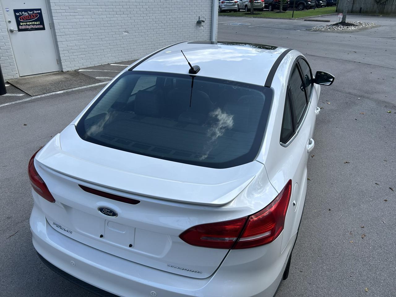 Ford Focus Titanium Sedan 2015