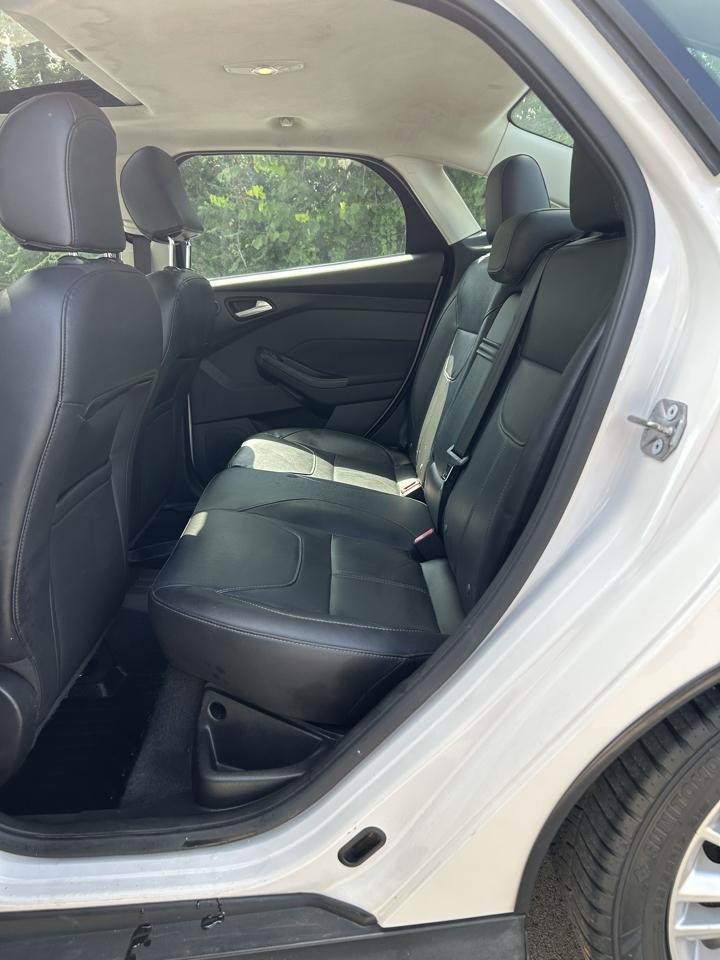 Ford Focus Titanium Sedan 2015